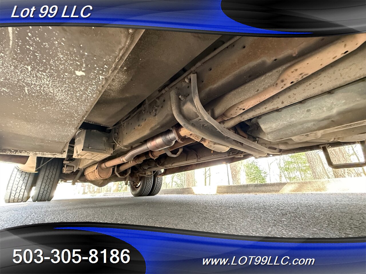 2002 Ford E-Series Van E350 SD 97k Miles 1-Owner 13 Passenger Shuttle Bus  Carrier Rear Air Conditioning Dually - Photo 45 - Milwaukie, OR 97267