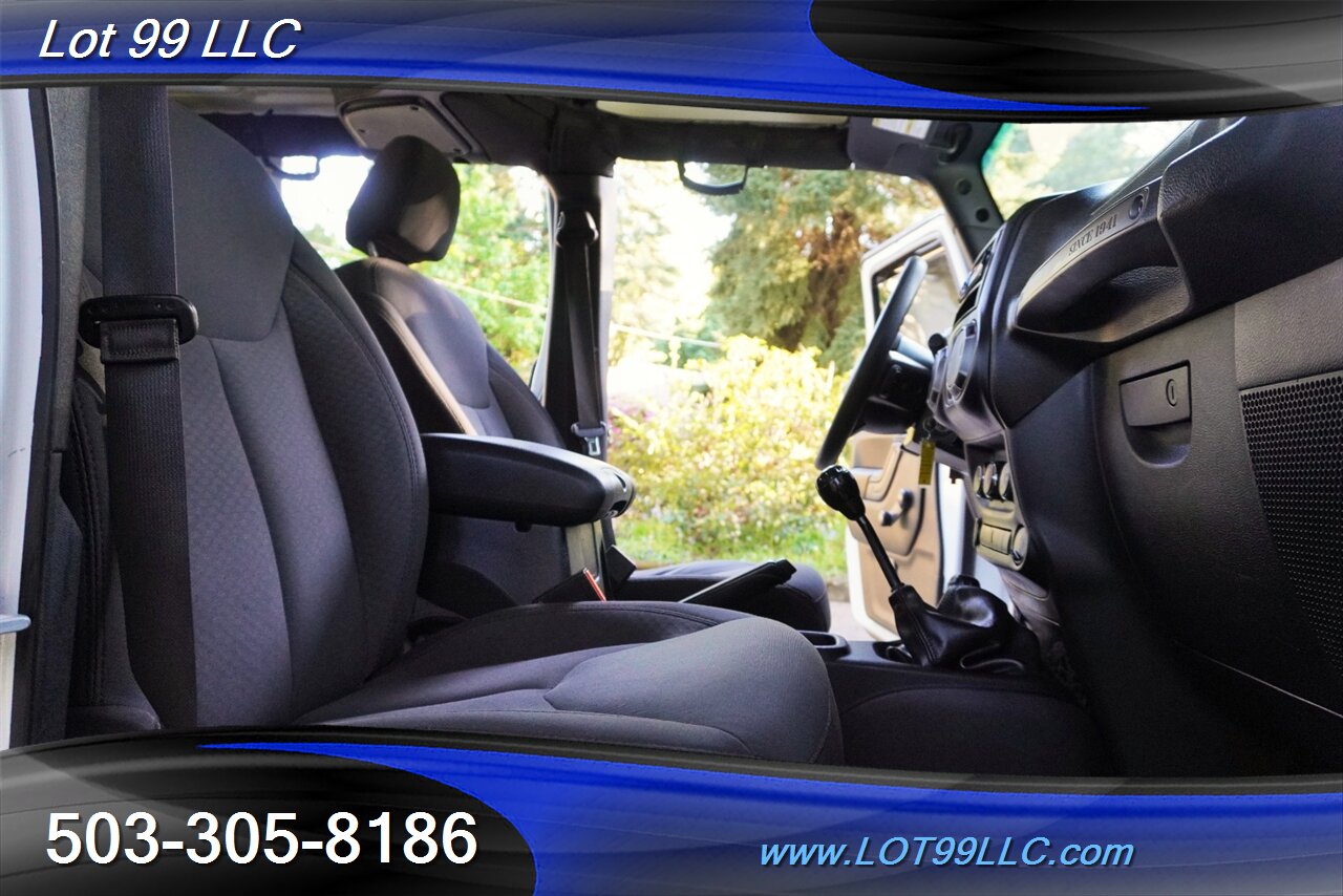 2017 Jeep Wrangler Sport 4x4 V6 56K 3.6L 6 Speed Manual Hard Top  Black Wheels Newer Tires Bumpers WINCH - Photo 19 - Milwaukie, OR 97267