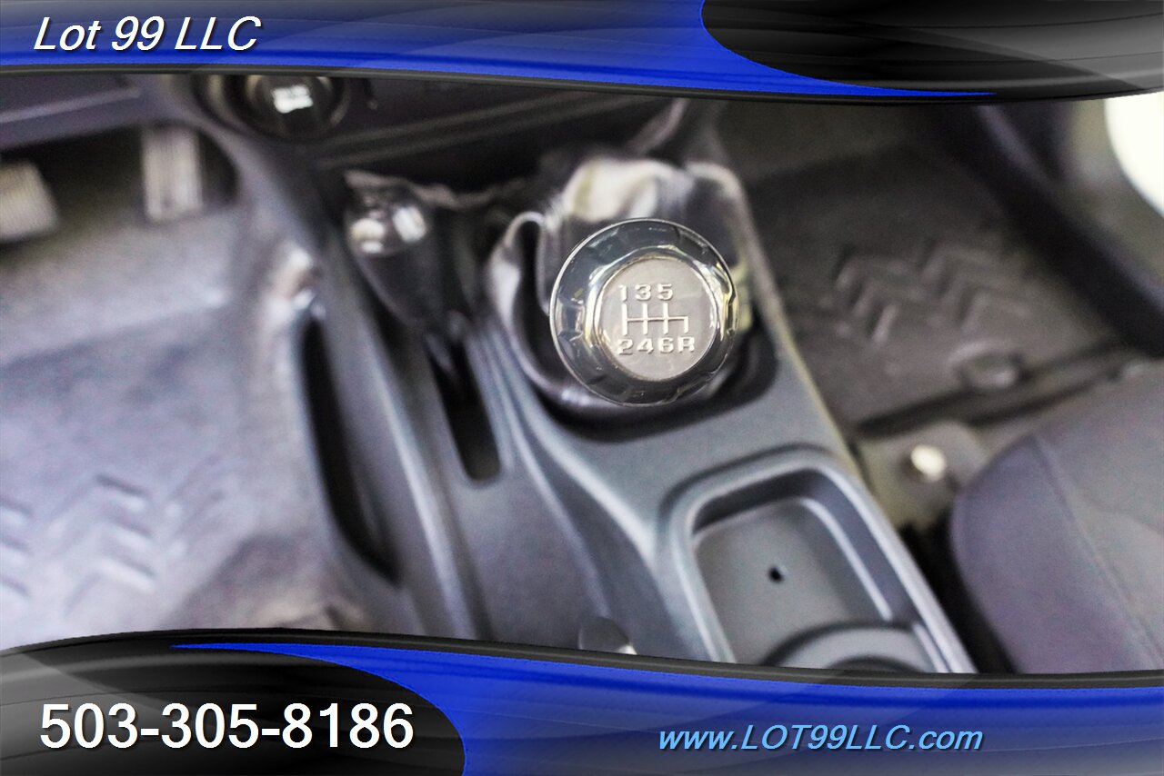 2017 Jeep Wrangler Sport 4x4 V6 56K 3.6L 6 Speed Manual Hard Top  Black Wheels Newer Tires Bumpers WINCH - Photo 24 - Milwaukie, OR 97267