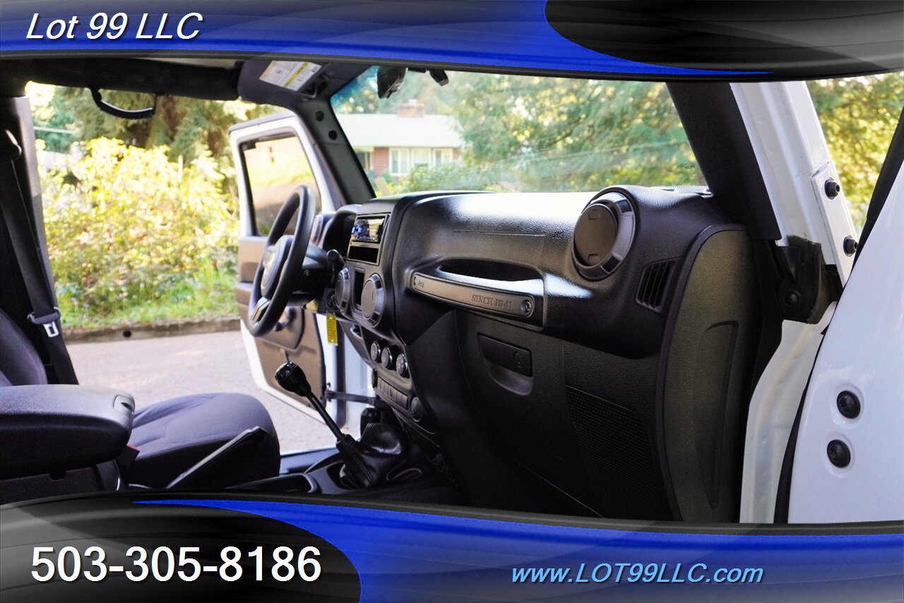 2017 Jeep Wrangler Sport 4x4 V6 56K 3.6L 6 Speed Manual Hard Top  Black Wheels Newer Tires Bumpers WINCH - Photo 18 - Milwaukie, OR 97267