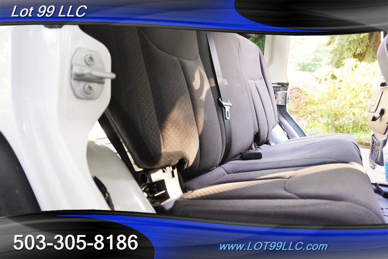 2017 Jeep Wrangler Sport 4x4 V6 56K 3.6L 6 Speed Manual Hard Top  Black Wheels Newer Tires Bumpers WINCH - Photo 17 - Milwaukie, OR 97267