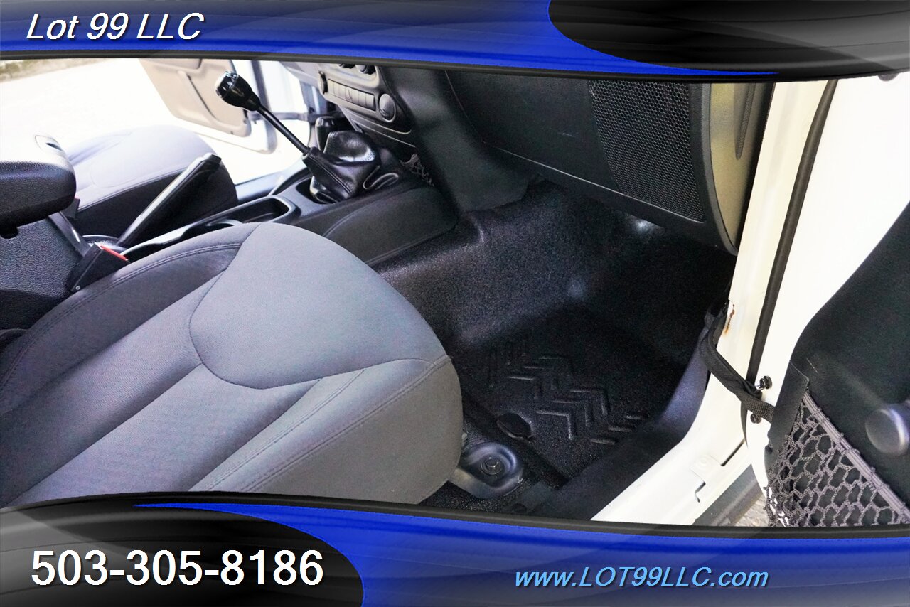 2017 Jeep Wrangler Sport 4x4 V6 56K 3.6L 6 Speed Manual Hard Top  Black Wheels Newer Tires Bumpers WINCH - Photo 31 - Milwaukie, OR 97267