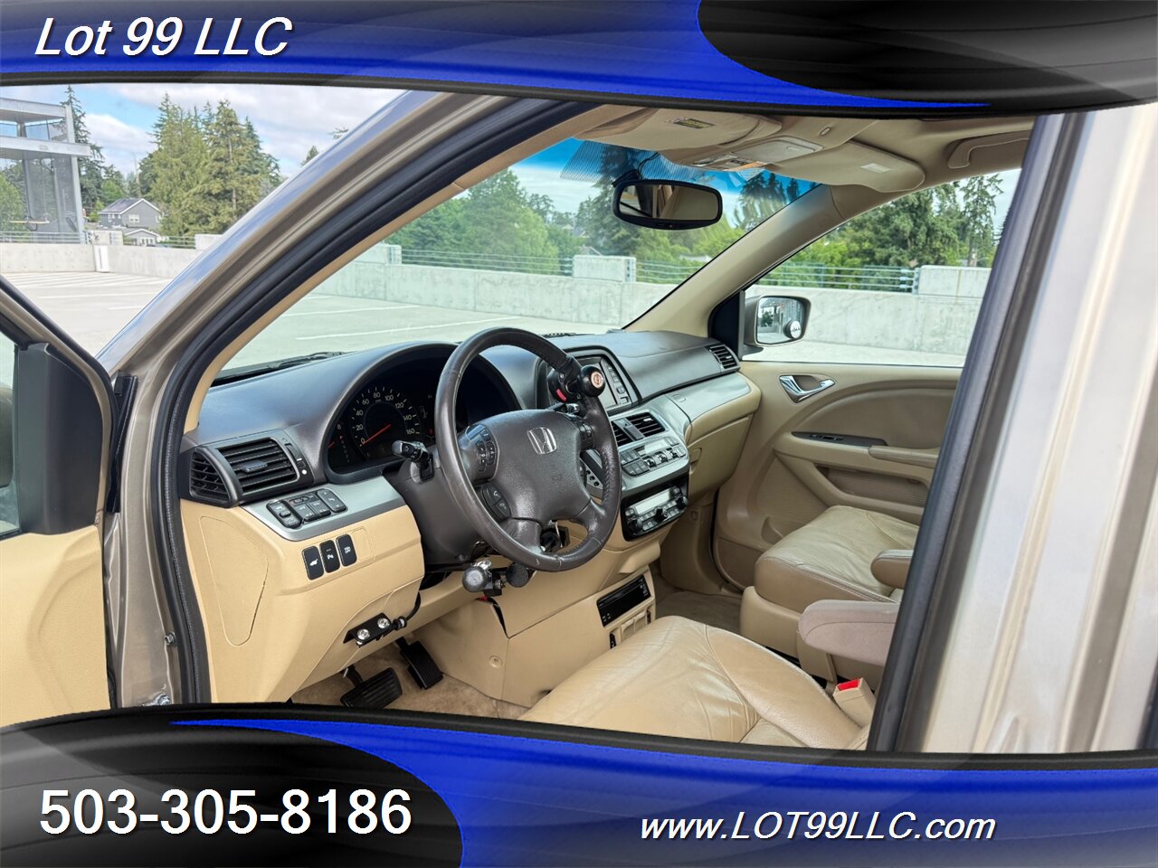 2010 Honda Odyssey Touring 131k ** WHEELCHAIR VAN ** Navigation Cam DVD Heated Leather Moon Roof - Photo 42 - Milwaukie, OR 97267