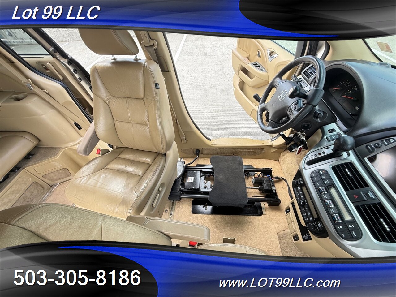 2010 Honda Odyssey Touring 131k ** WHEELCHAIR VAN ** Navigation Cam DVD Heated Leather Moon Roof - Photo 5 - Milwaukie, OR 97267