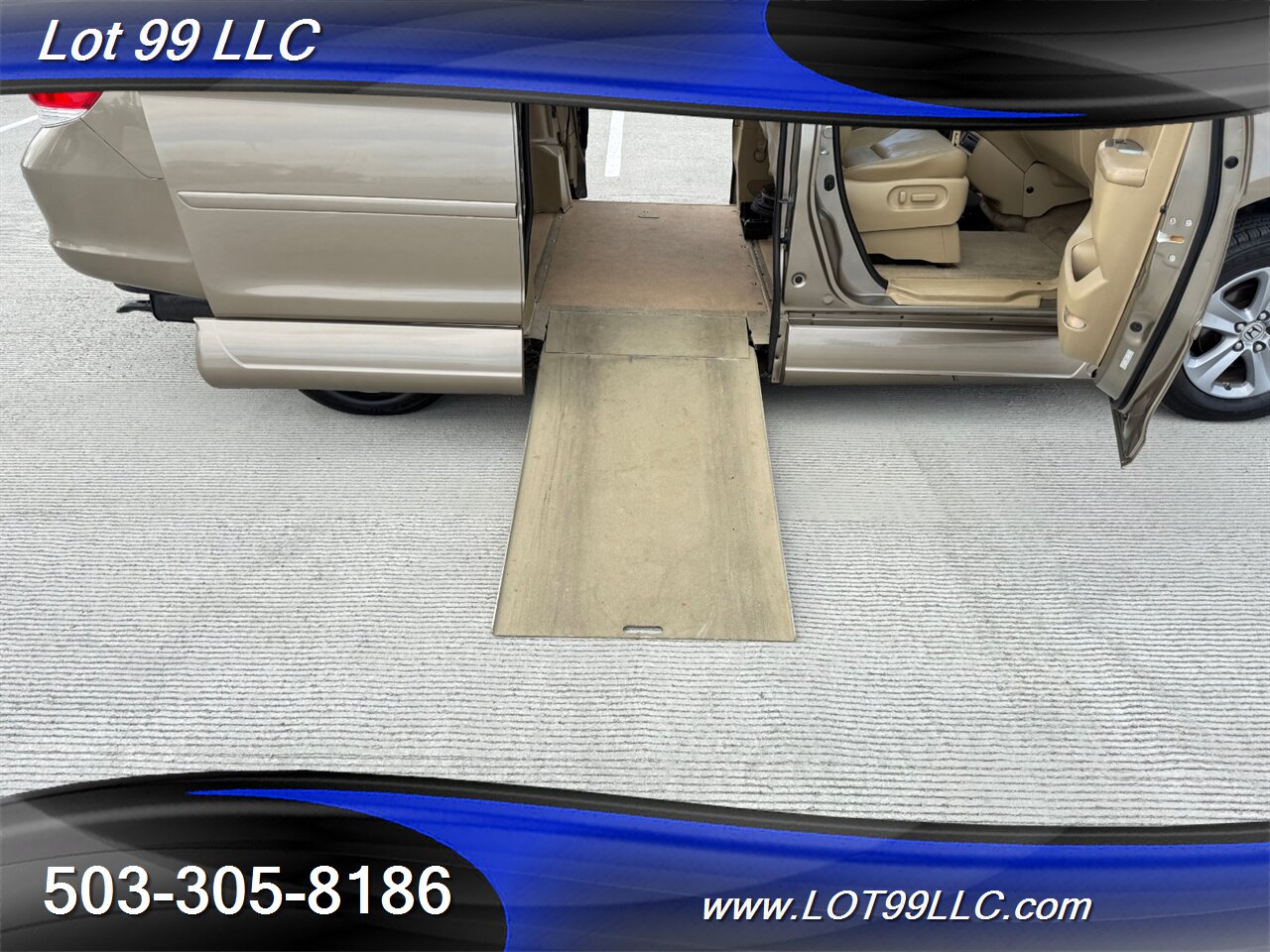 2010 Honda Odyssey Touring 131k ** WHEELCHAIR VAN ** Navigation Cam DVD Heated Leather Moon Roof - Photo 3 - Milwaukie, OR 97267