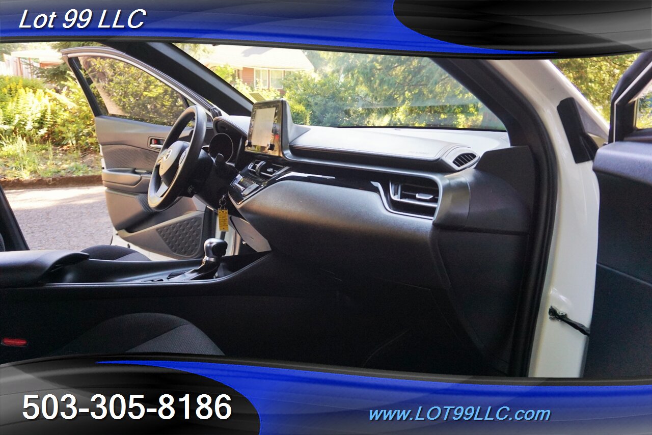 2019 Toyota C-HR LE CROSSOVER 2.0L Auto Newer Tires 1OWNER 31 MPG - Photo 17 - Milwaukie, OR 97267