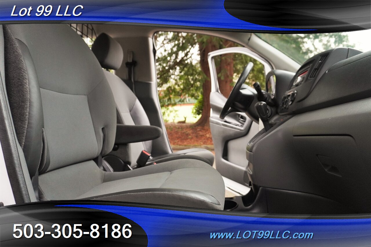 2017 Chevrolet Express City LT 2.0L 69K Dual Sliding Doors 1 OWNER   - Photo 16 - Milwaukie, OR 97267