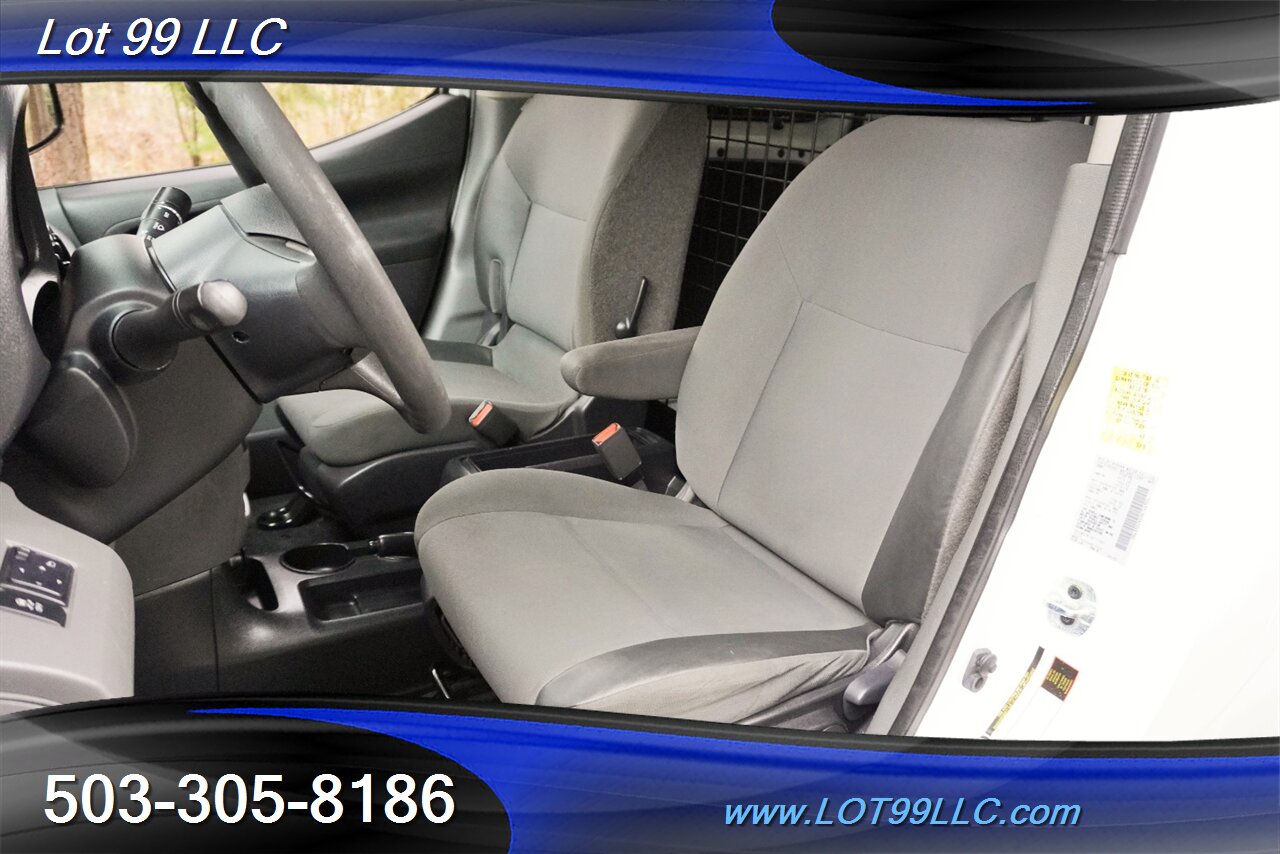 2017 Chevrolet Express City LT 2.0L 69K Dual Sliding Doors 1 OWNER   - Photo 12 - Milwaukie, OR 97267