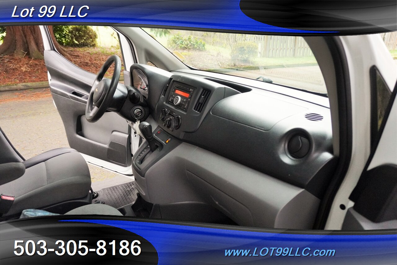 2017 Chevrolet Express City LT 2.0L 69K Dual Sliding Doors 1 OWNER   - Photo 15 - Milwaukie, OR 97267