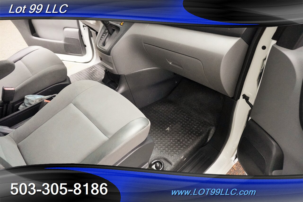 2017 Chevrolet Express City LT 2.0L 69K Dual Sliding Doors 1 OWNER   - Photo 24 - Milwaukie, OR 97267