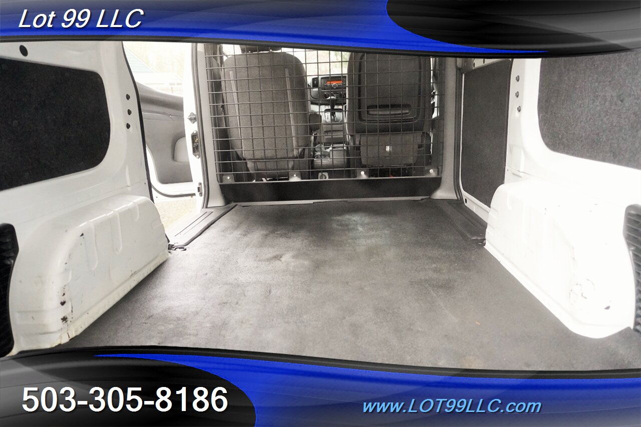 2017 Chevrolet Express City LT 2.0L 69K Dual Sliding Doors 1 OWNER   - Photo 3 - Milwaukie, OR 97267