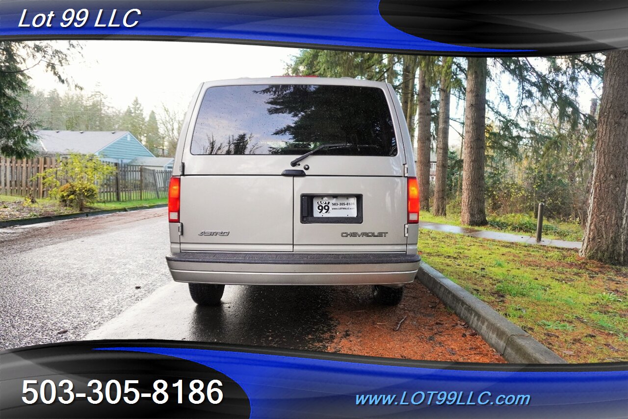 2005 Chevrolet Astro van 82k V6 4.3L Auto Seats Delete 2 OWNERS NO RUST   - Photo 10 - Milwaukie, OR 97267