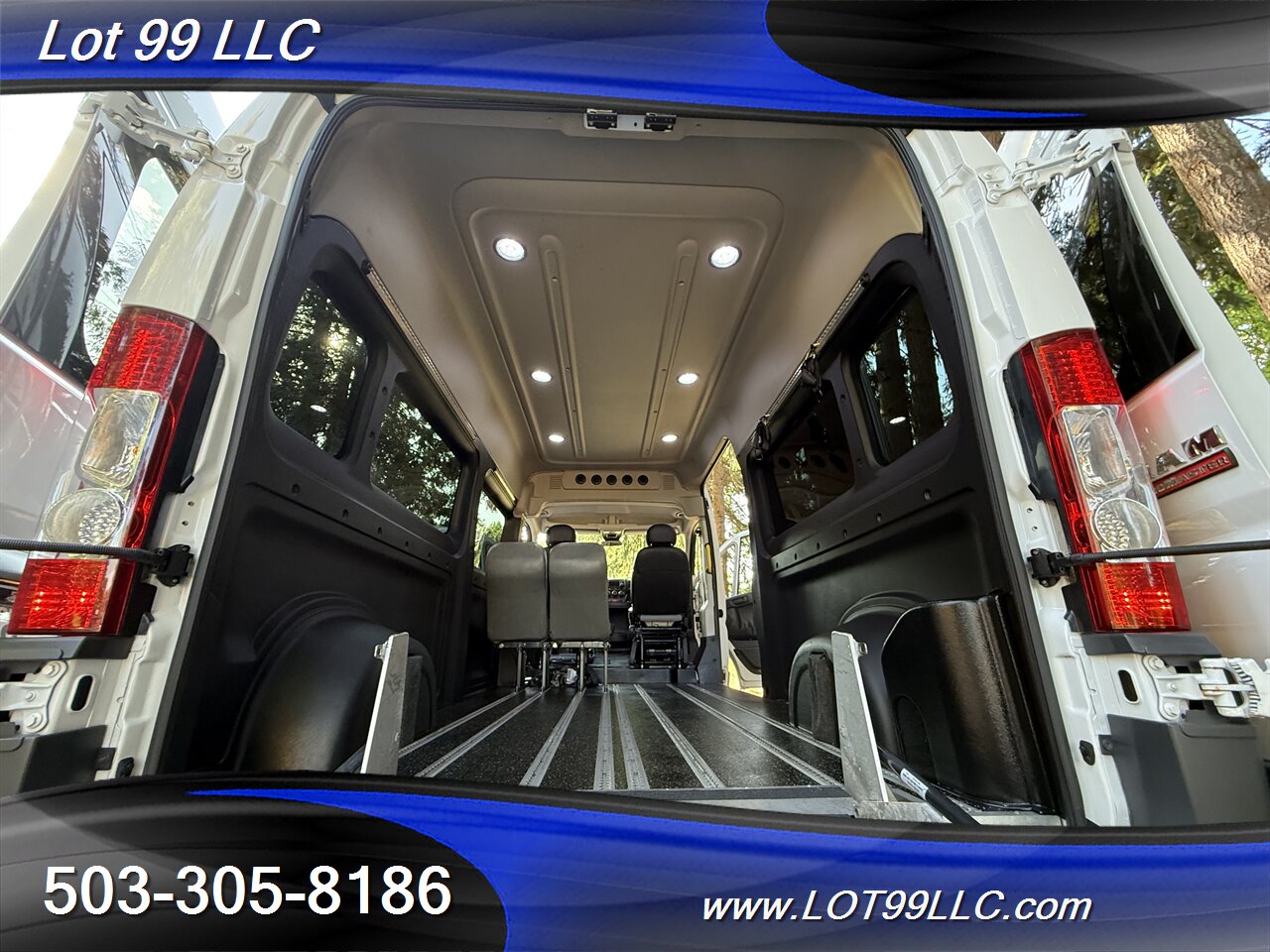 2016 RAM ProMaster ** Wheelchair Van ** High Roof Fully Customizable Seating Configurable Track Floor System - Photo 32 - Milwaukie, OR 97267