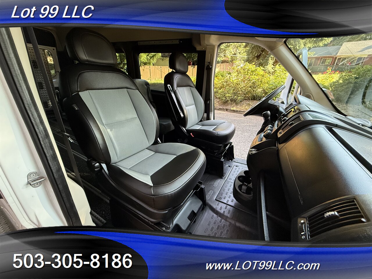 2016 RAM ProMaster ** Wheelchair Van ** High Roof Fully Customizable Seating Configurable Track Floor System - Photo 18 - Milwaukie, OR 97267