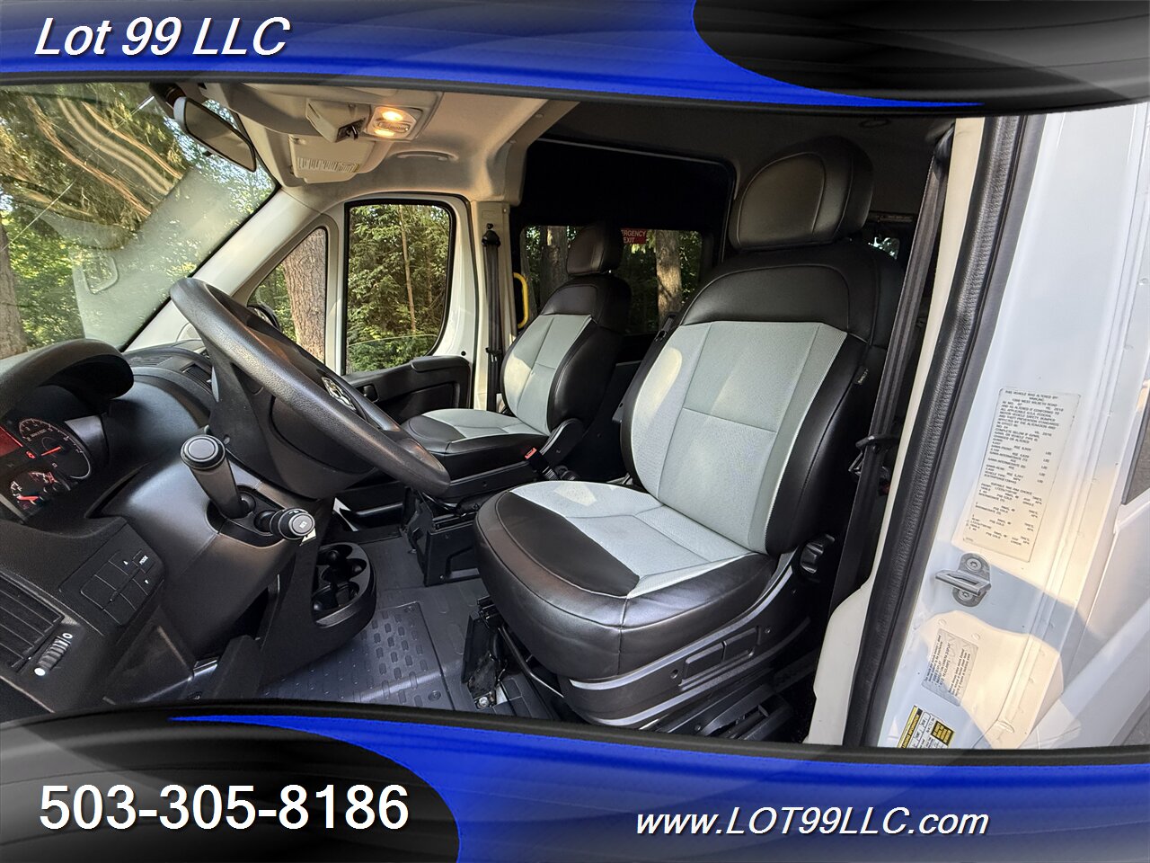 2016 RAM ProMaster ** Wheelchair Van ** High Roof Fully Customizable Seating Configurable Track Floor System - Photo 15 - Milwaukie, OR 97267