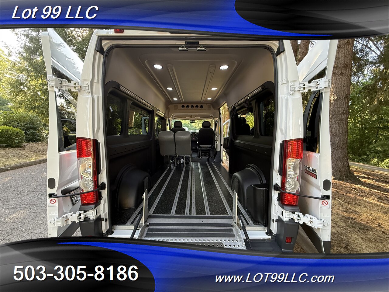 2016 RAM ProMaster ** Wheelchair Van ** High Roof Fully Customizable Seating Configurable Track Floor System - Photo 31 - Milwaukie, OR 97267