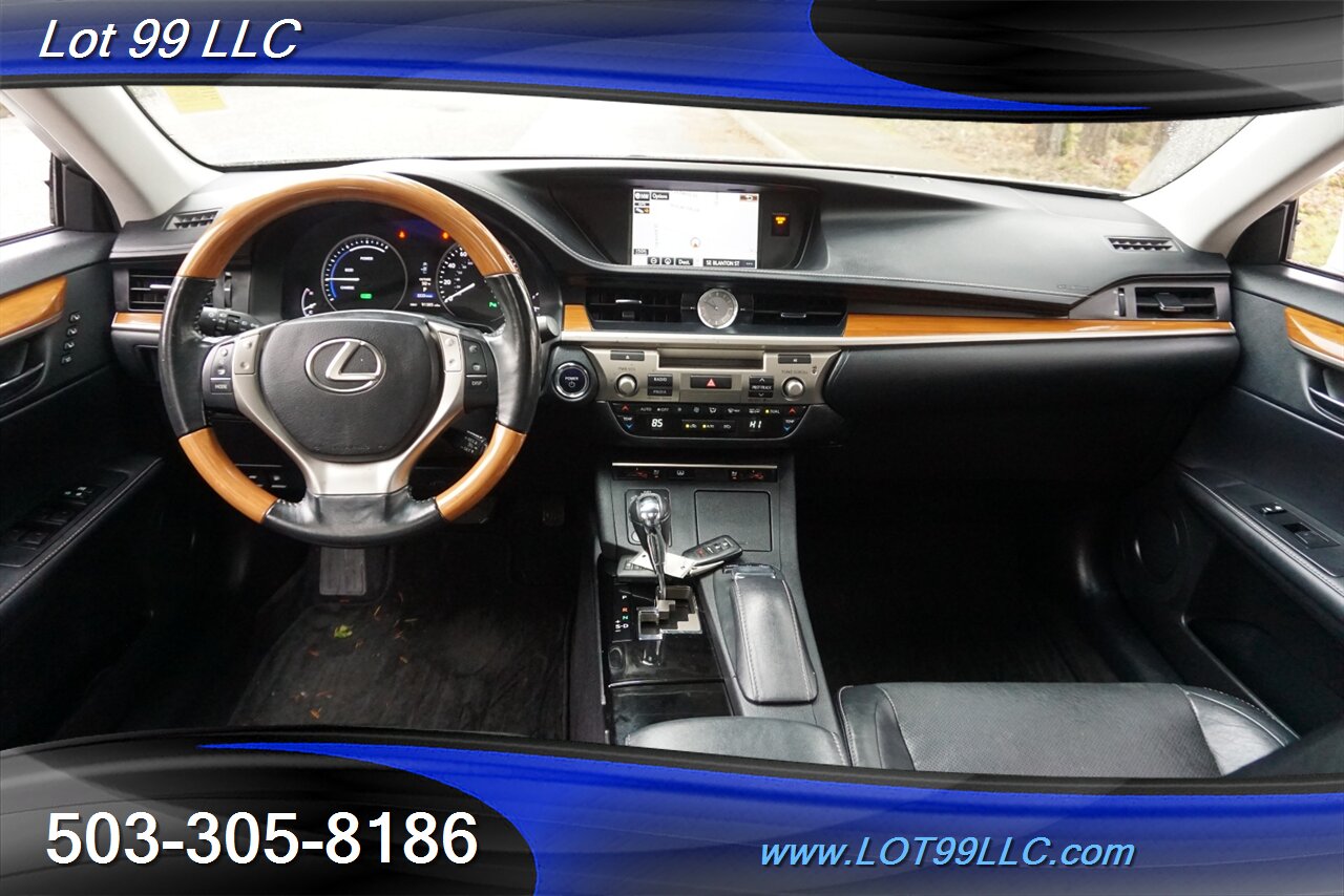 2015 Lexus ES 300h Hybrid 97k Heated & AC Leather Moon 2 OWNERS   - Photo 2 - Milwaukie, OR 97267