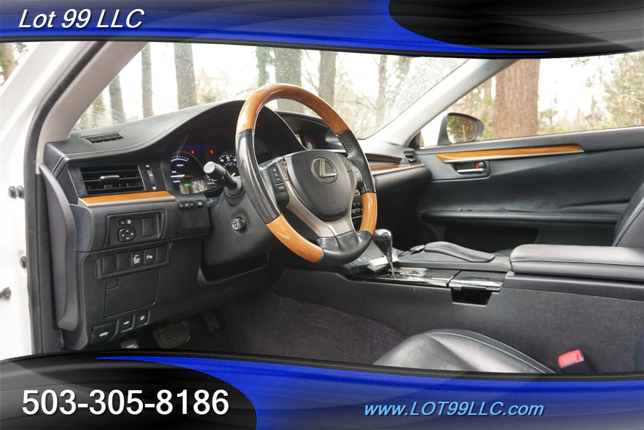 2015 Lexus ES 300h Hybrid 97k Heated & AC Leather Moon 2 OWNERS   - Photo 12 - Milwaukie, OR 97267