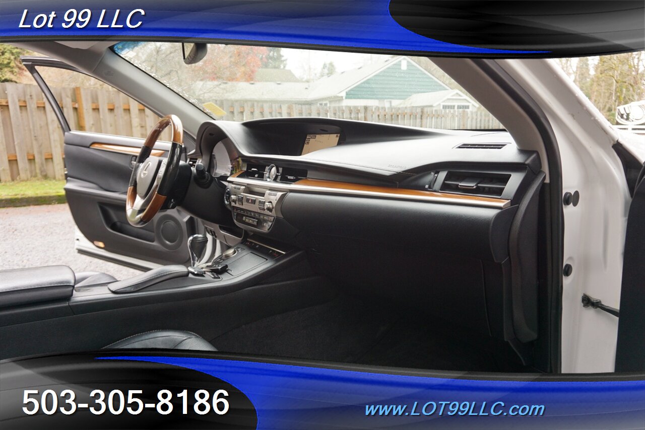 2015 Lexus ES 300h Hybrid 97k Heated & AC Leather Moon 2 OWNERS   - Photo 16 - Milwaukie, OR 97267