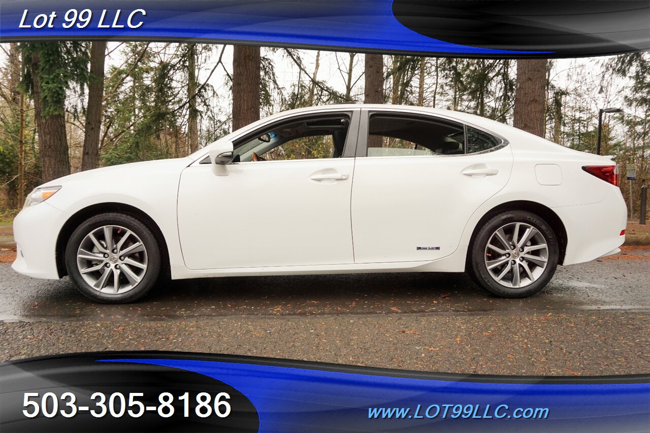 2015 Lexus ES 300h Hybrid 97k Heated & AC Leather Moon 2 OWNERS   - Photo 1 - Milwaukie, OR 97267