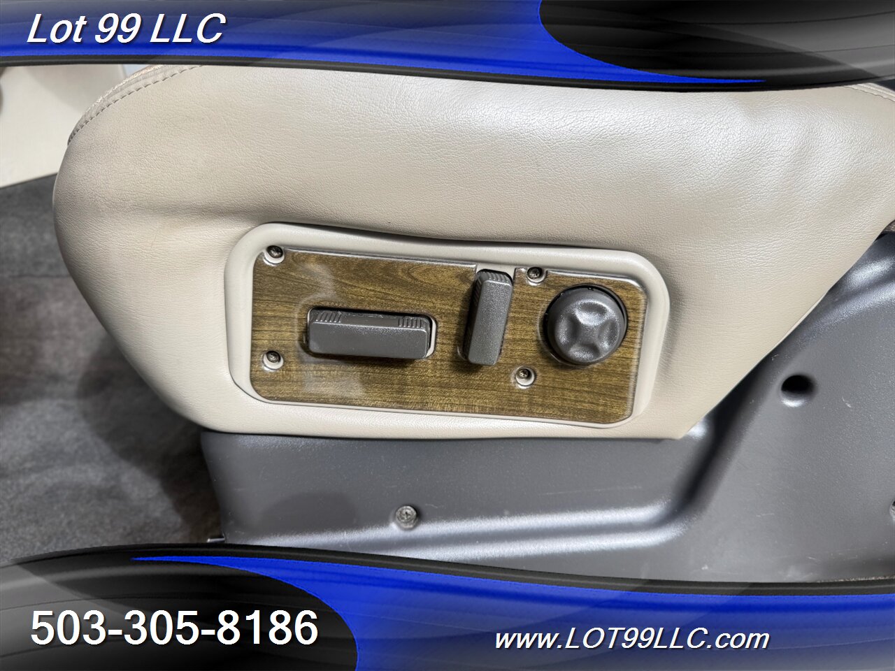 2003 Hummer H2 Lux Series 4x4 * Only 55k Miles * Lifted NEW 37 " 6.0 V8 Tires F&R Heated Leather Moon Roof - Photo 33 - Milwaukie, OR 97267