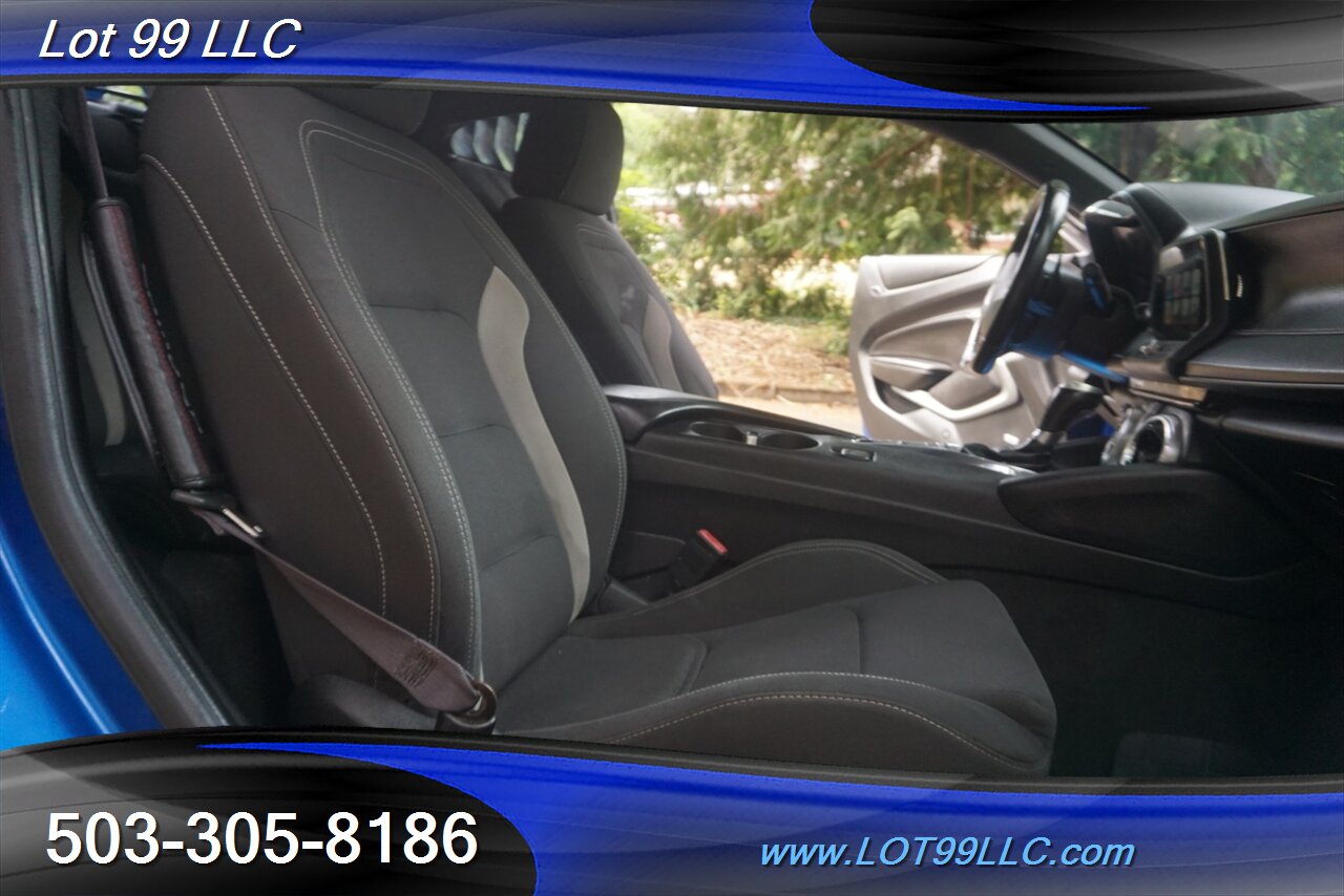2017 Chevrolet Camaro LT Coupe 2.0L TURBO Automatic Carbon fiber Spoiler   - Photo 17 - Milwaukie, OR 97267
