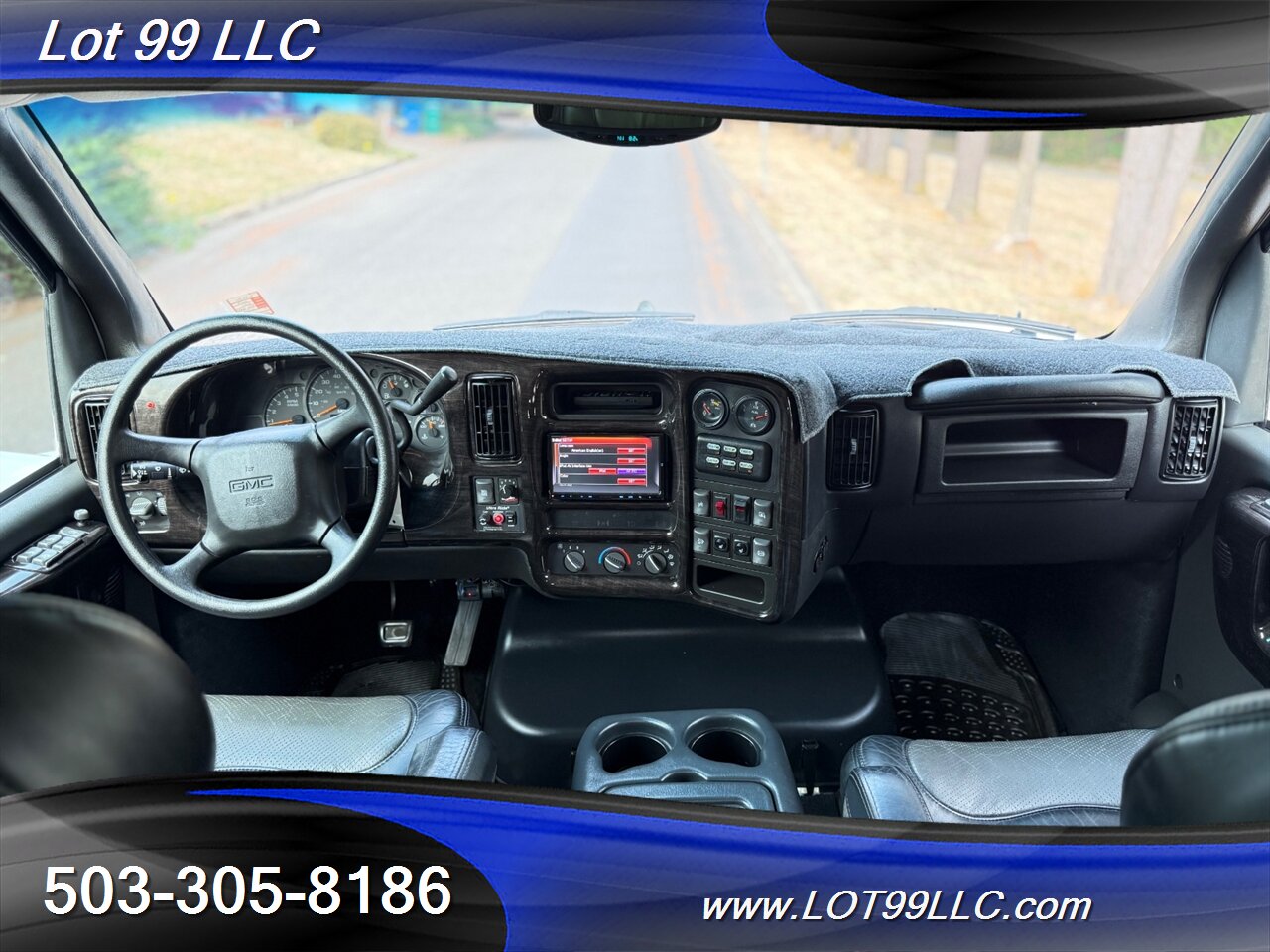 2009 GMC 4500 TOPKICK 55k 6.6 Duramax Diesel Htd Leather Nav DVD BED T - Photo 11 - Milwaukie, OR 97267