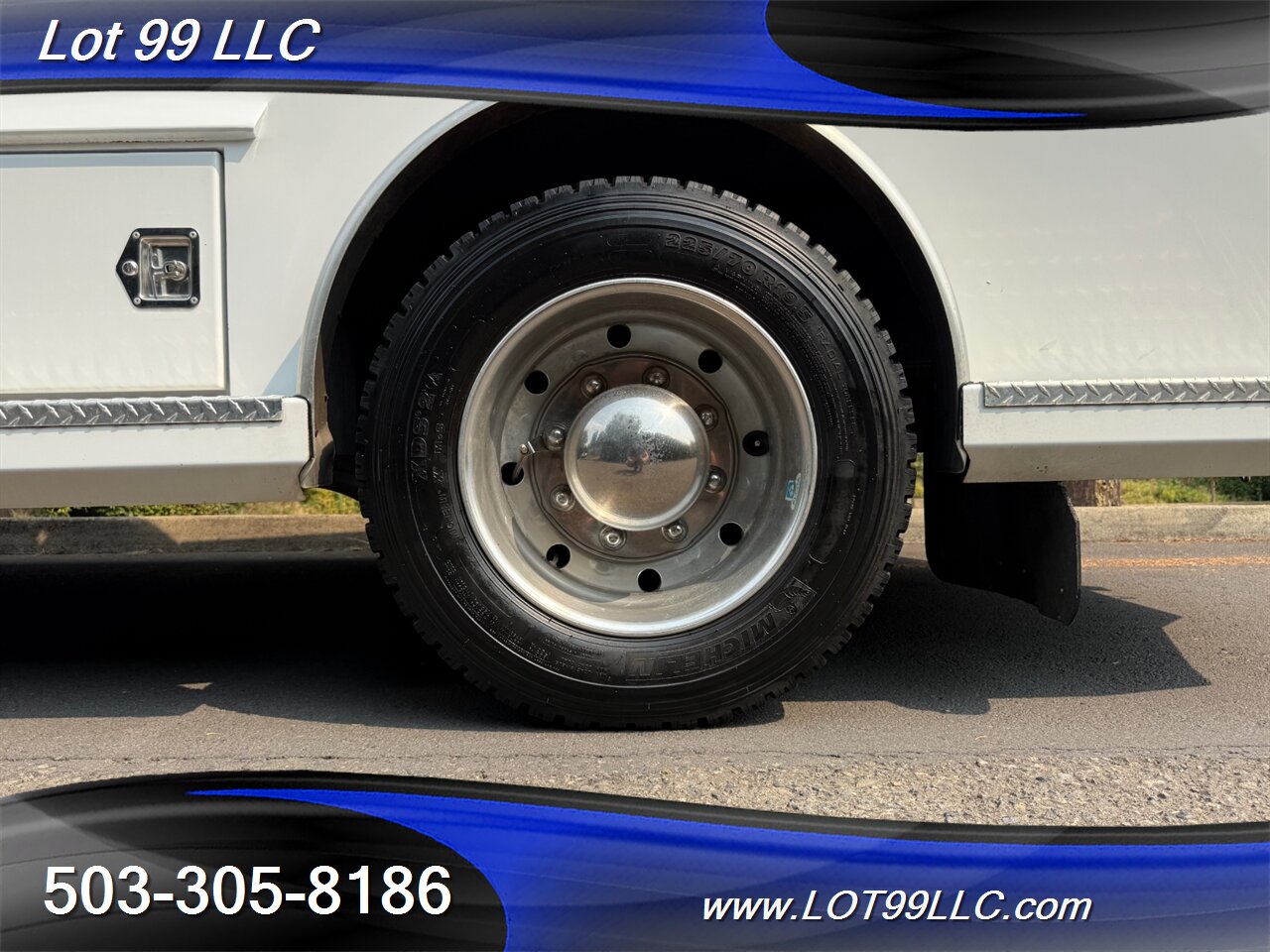 2009 GMC 4500 TOPKICK 55k 6.6 Duramax Diesel Htd Leather Nav DVD BED T - Photo 97 - Milwaukie, OR 97267