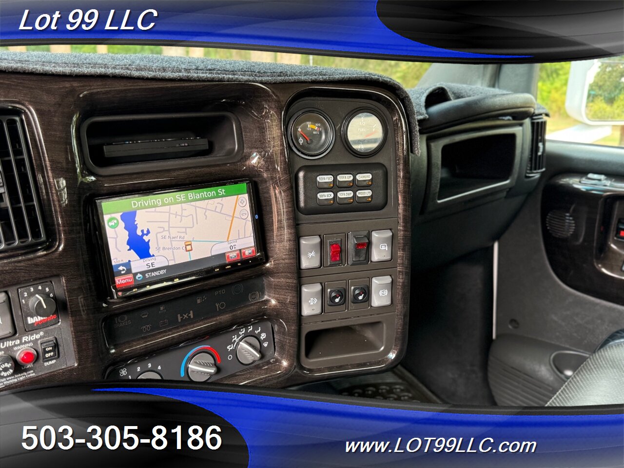 2009 GMC 4500 TOPKICK 55k 6.6 Duramax Diesel Htd Leather Nav DVD BED T - Photo 42 - Milwaukie, OR 97267