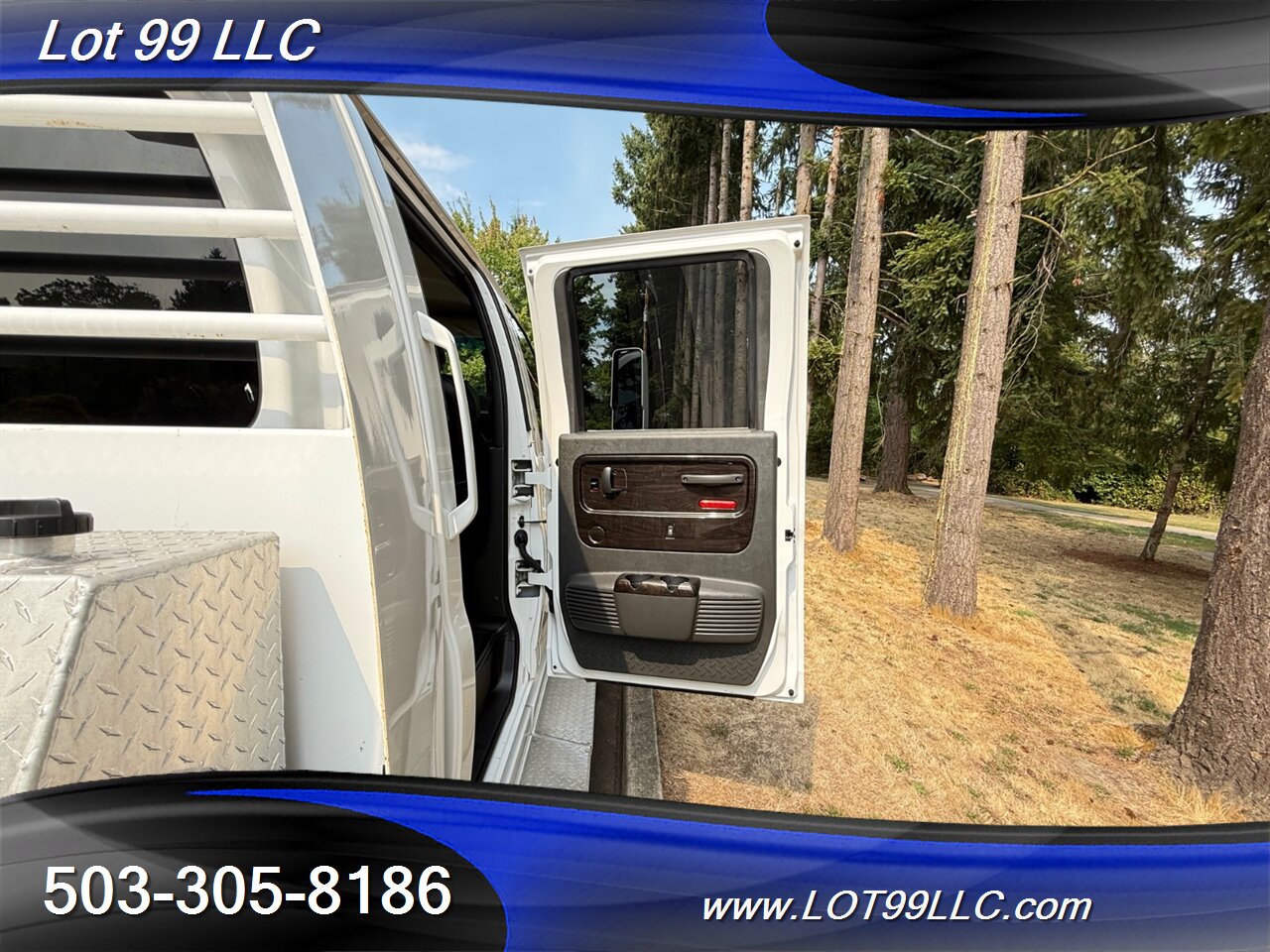 2009 GMC 4500 TOPKICK 55k 6.6 Duramax Diesel Htd Leather Nav DVD BED T - Photo 53 - Milwaukie, OR 97267