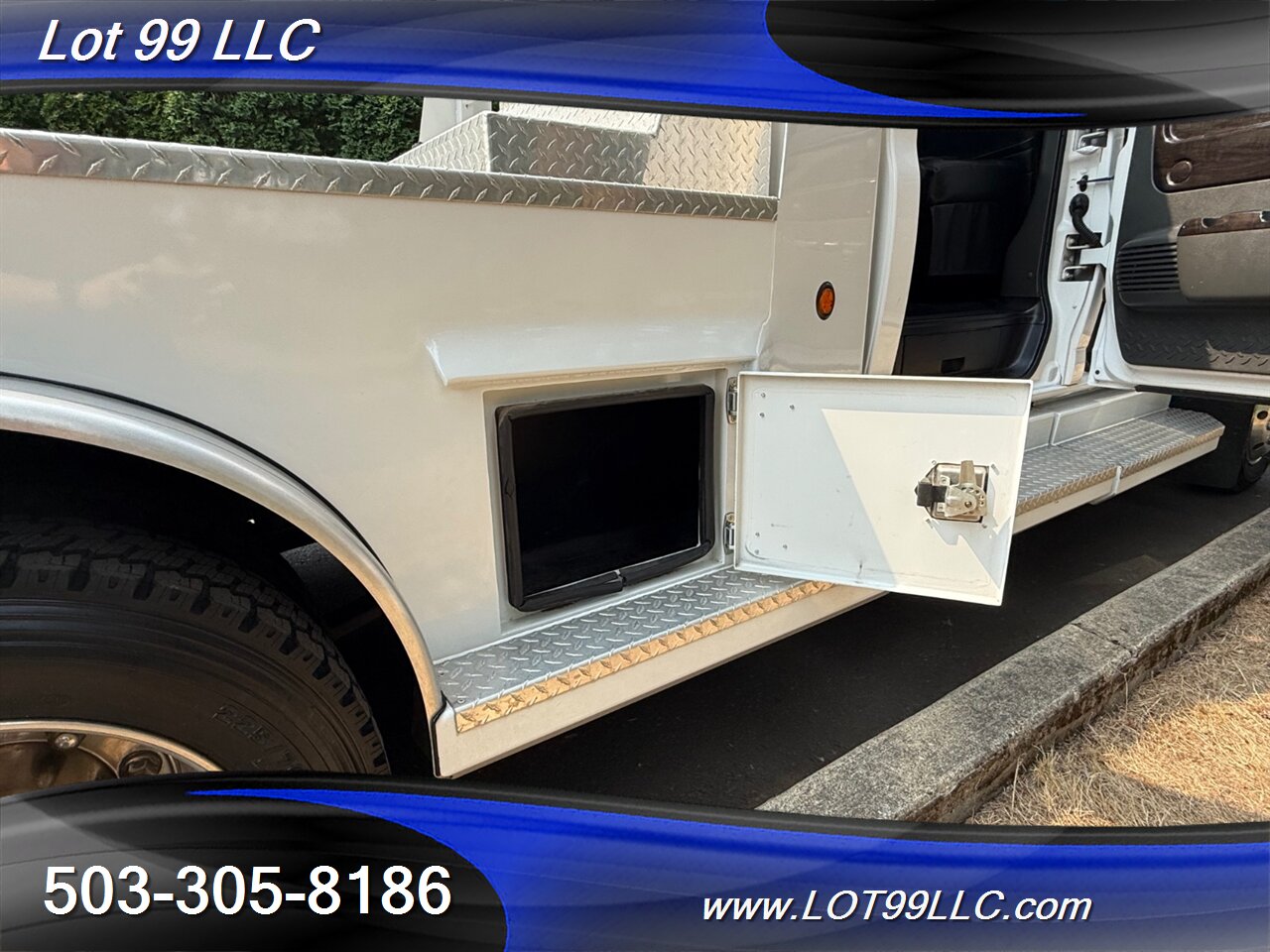 2009 GMC 4500 TOPKICK 55k 6.6 Duramax Diesel Htd Leather Nav DVD BED T - Photo 78 - Milwaukie, OR 97267