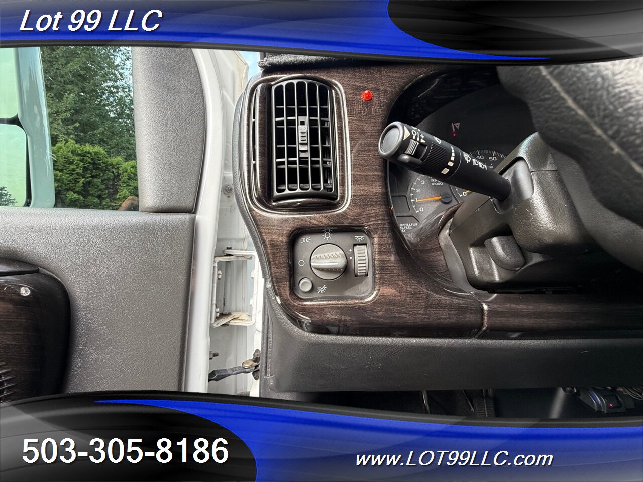 2009 GMC 4500 TOPKICK 55k 6.6 Duramax Diesel Htd Leather Nav DVD BED T - Photo 32 - Milwaukie, OR 97267