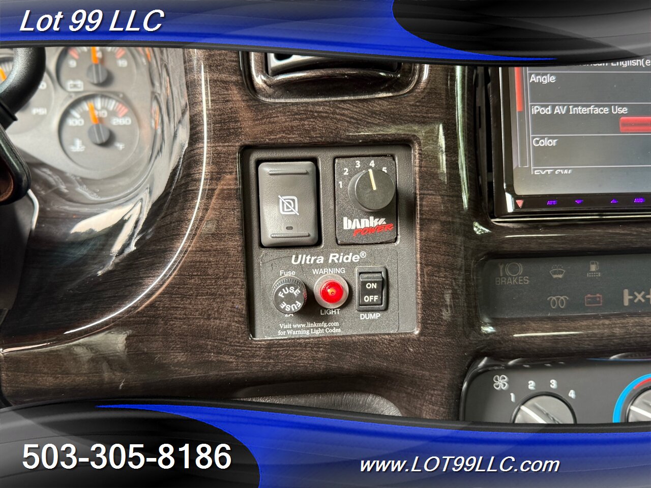 2009 GMC 4500 TOPKICK 55k 6.6 Duramax Diesel Htd Leather Nav DVD BED T - Photo 12 - Milwaukie, OR 97267