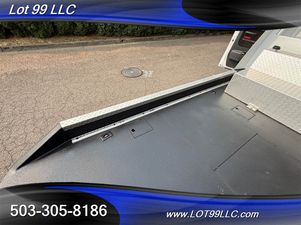 2009 GMC 4500 TOPKICK 55k 6.6 Duramax Diesel Htd Leather Nav DVD BED T - Photo 86 - Milwaukie, OR 97267