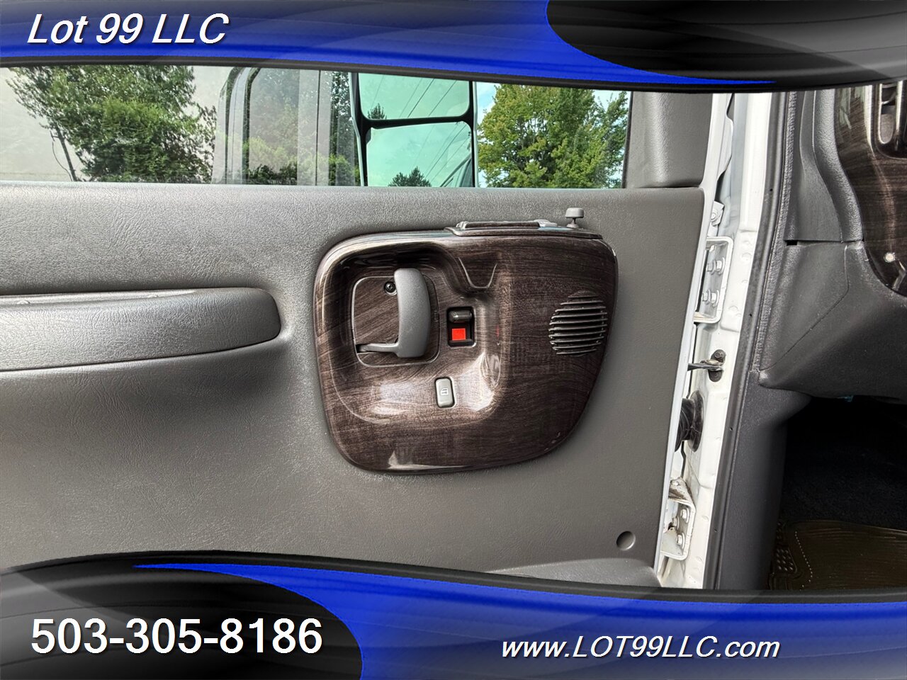 2009 GMC 4500 TOPKICK 55k 6.6 Duramax Diesel Htd Leather Nav DVD BED T - Photo 30 - Milwaukie, OR 97267