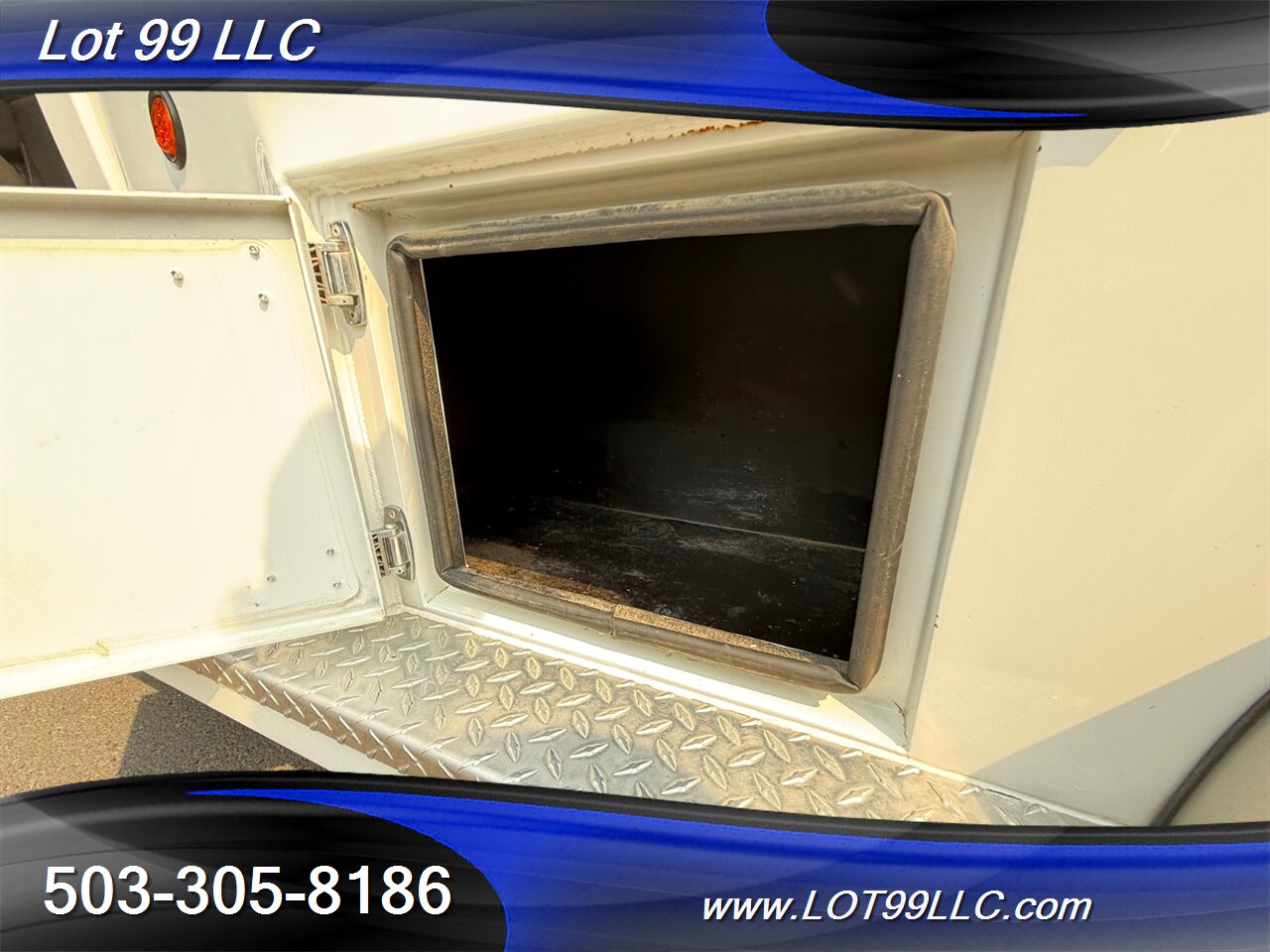 2009 GMC 4500 TOPKICK 55k 6.6 Duramax Diesel Htd Leather Nav DVD BED T - Photo 77 - Milwaukie, OR 97267