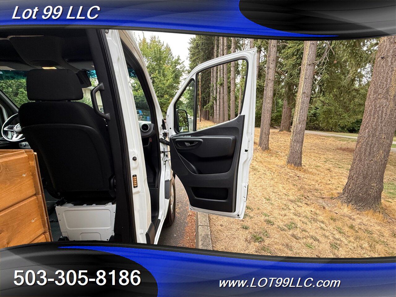 2019 Mercedes-Benz Sprinter 2500 32k Miles DIESEL **Camper Conversion** - Photo 34 - Milwaukie, OR 97267