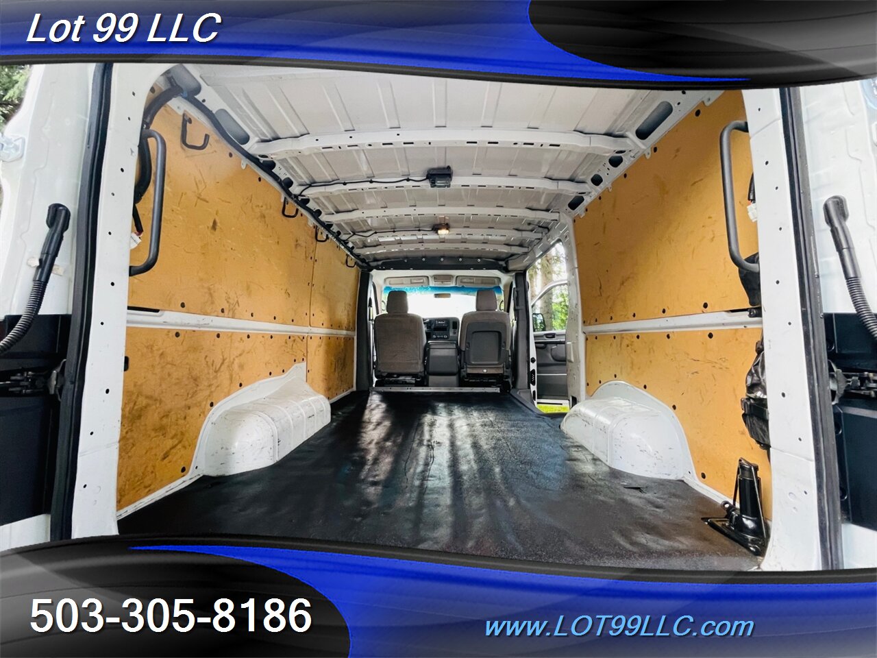 2021 Nissan NV 3500 HD SV 1-Ton Cargo Va   - Photo 20 - Milwaukie, OR 97267