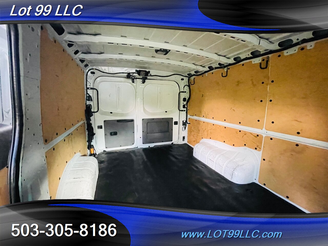 2021 Nissan NV 3500 HD SV 1-Ton Cargo Va   - Photo 21 - Milwaukie, OR 97267