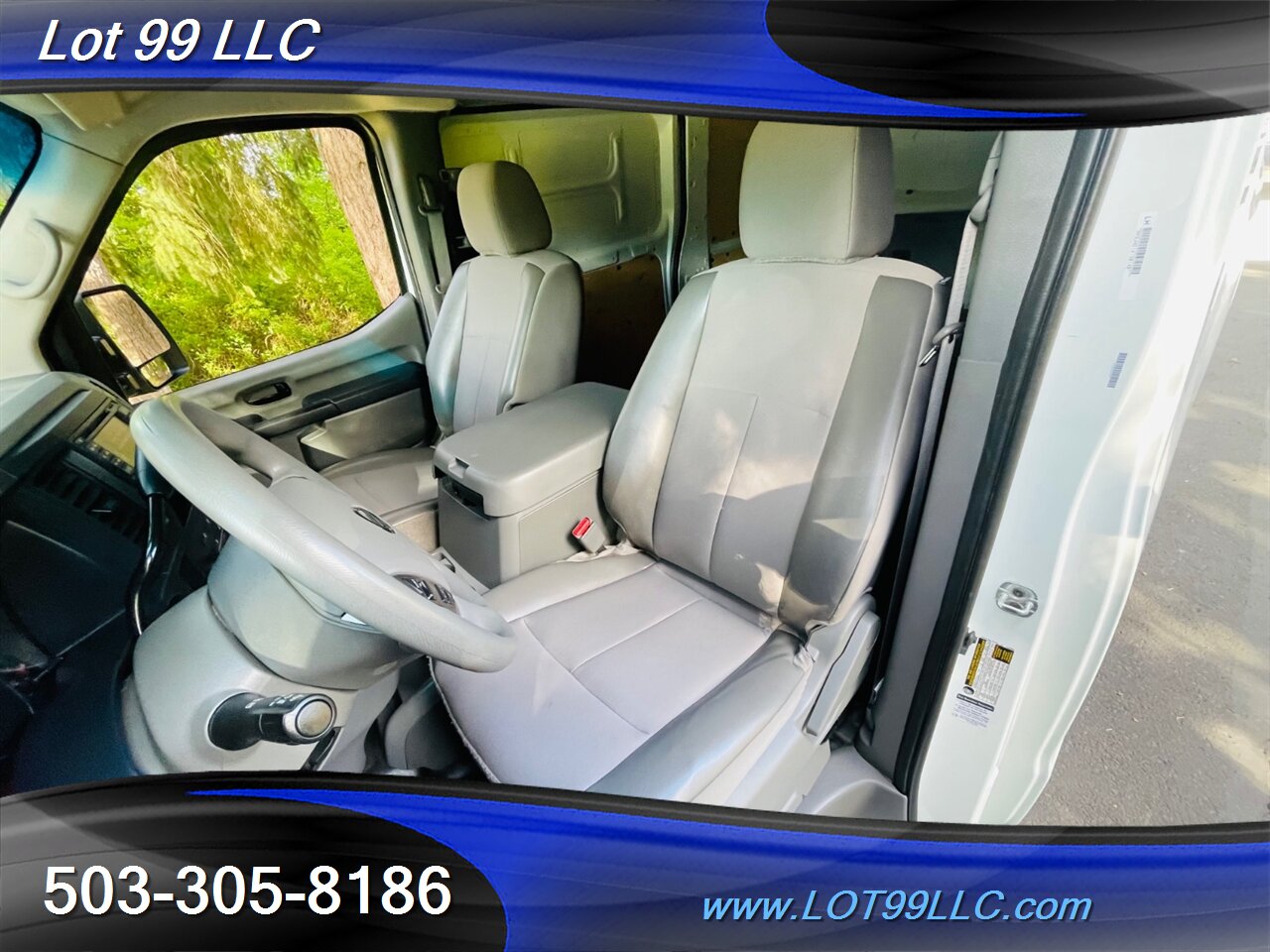 2021 Nissan NV 3500 HD SV 1-Ton Cargo Va   - Photo 14 - Milwaukie, OR 97267