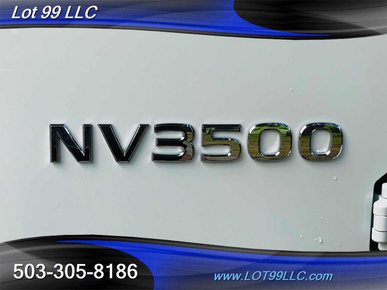 2021 Nissan NV 3500 HD SV 1-Ton Cargo Va   - Photo 2 - Milwaukie, OR 97267