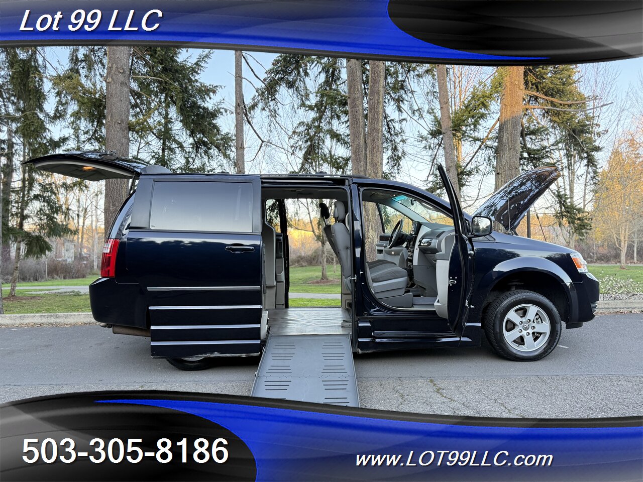 2010 Dodge Grand Caravan SXT Wheelchair Van 129k Lowered Floor Pan Kneeling   - Photo 1 - Milwaukie, OR 97267