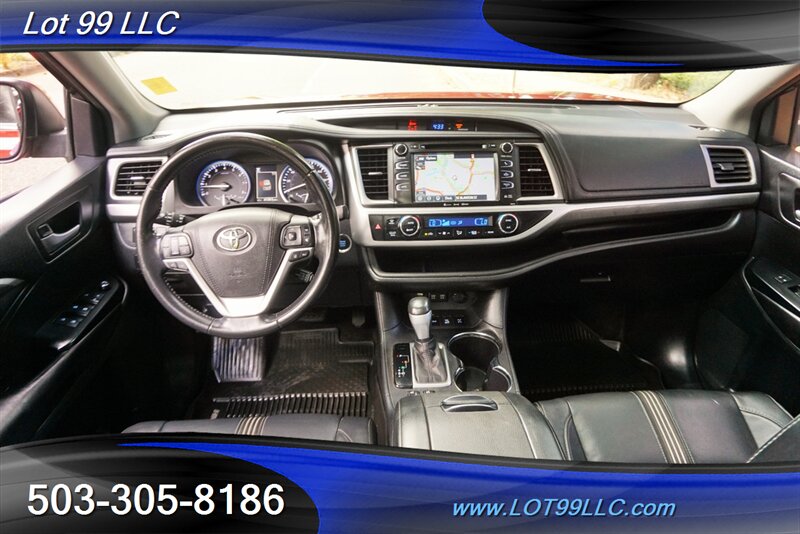 2017 Toyota Highlander SE V6 3.5L Auto Heated Leather 3 ROW 2 OWNERS  