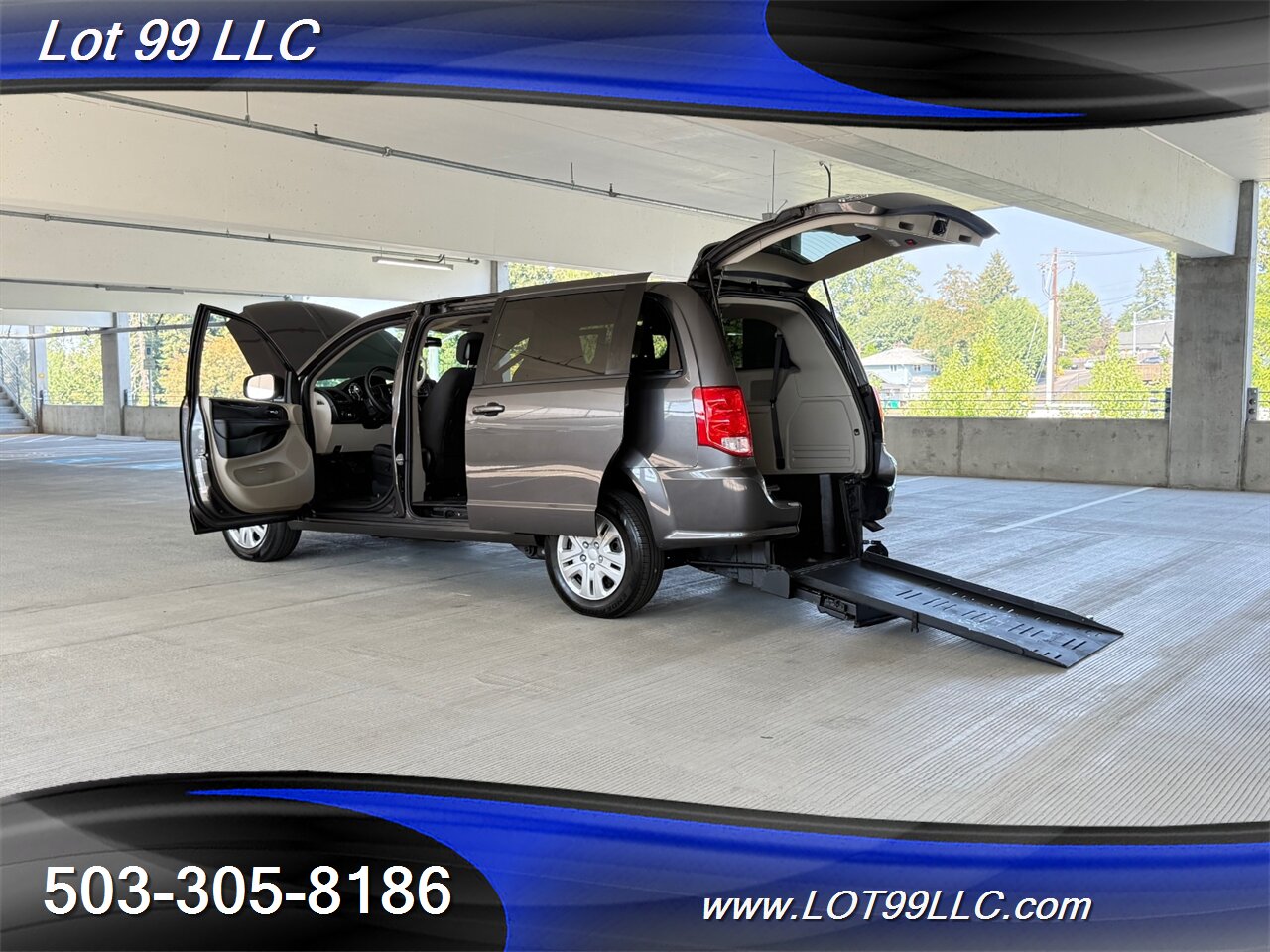 2018 Dodge Grand Caravan 75k WHEELCHAIR VAN Rear Entry Ramp BraunAbility Dual Power Sliding Doors Power Hatch BackUp Camera - Photo 30 - Milwaukie, OR 97267