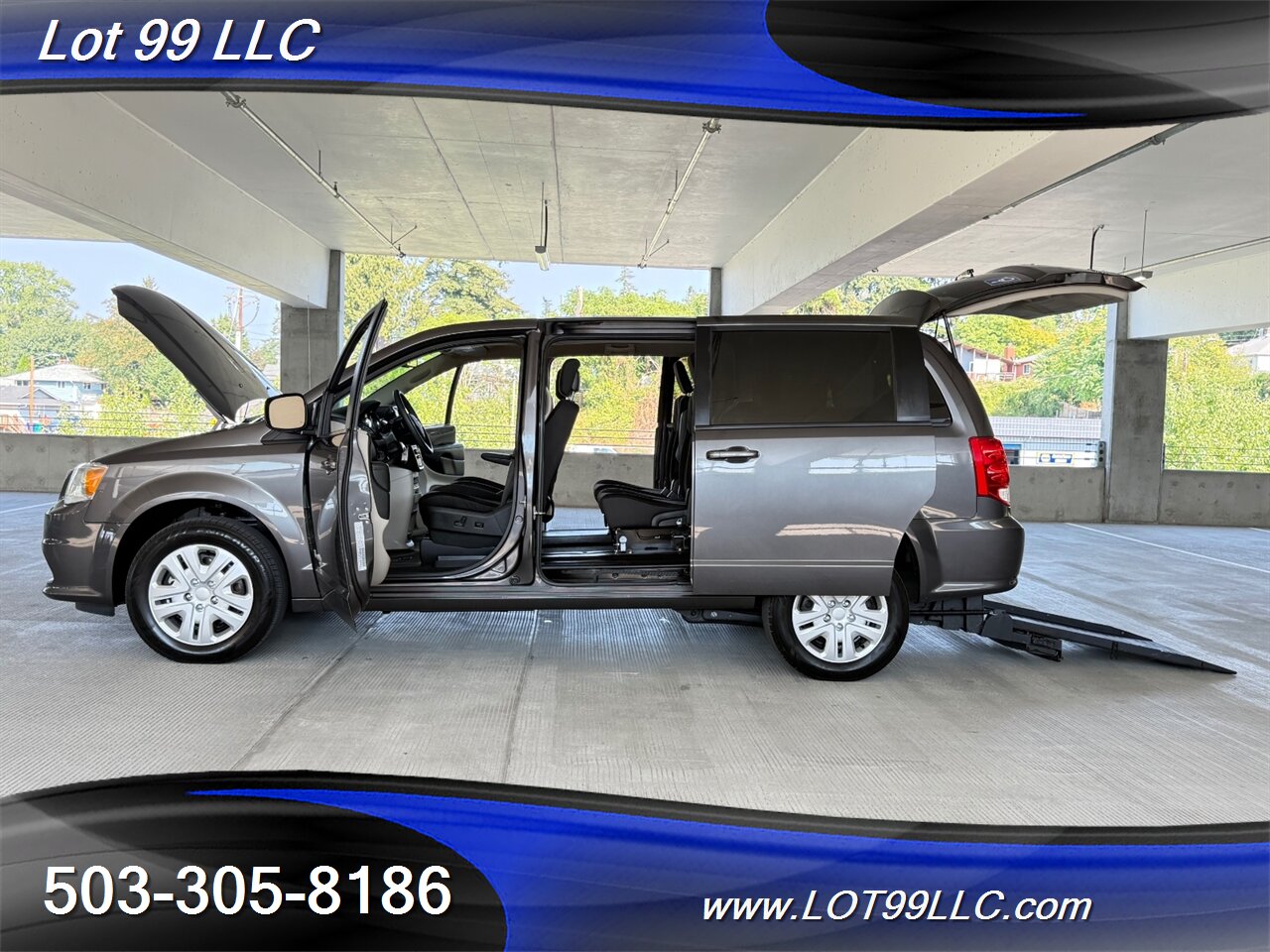 2018 Dodge Grand Caravan 75k WHEELCHAIR VAN Rear Entry Ramp BraunAbility Dual Power Sliding Doors Power Hatch BackUp Camera - Photo 19 - Milwaukie, OR 97267