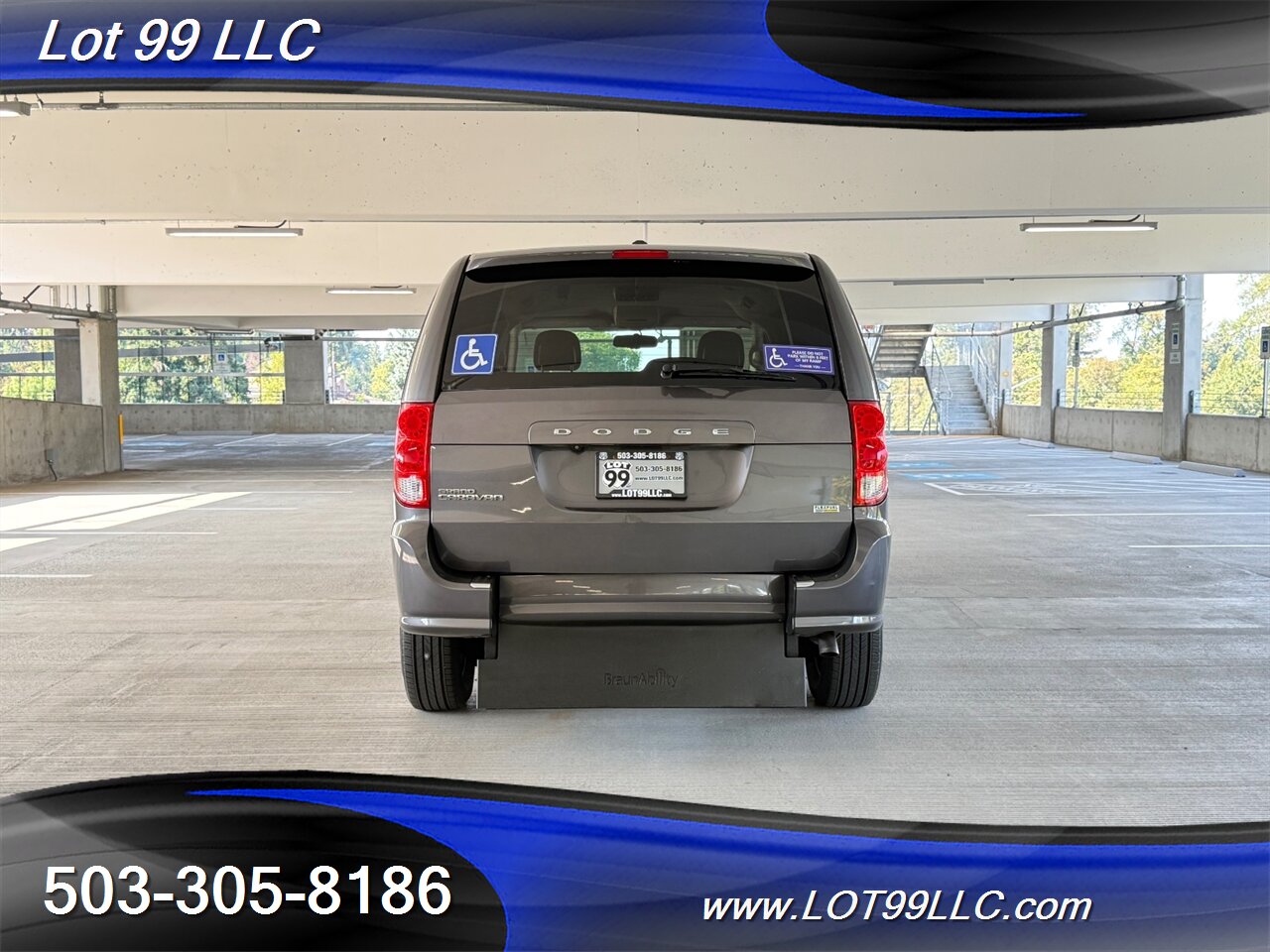 2018 Dodge Grand Caravan 75k WHEELCHAIR VAN Rear Entry Ramp BraunAbility Dual Power Sliding Doors Power Hatch BackUp Camera - Photo 13 - Milwaukie, OR 97267