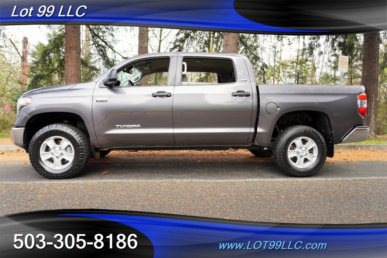 2020 Toyota Tundra SR5 4X4 Crew Max V8 5.7L Auto 2 OWNERS - Photo 1 - Milwaukie, OR 97267