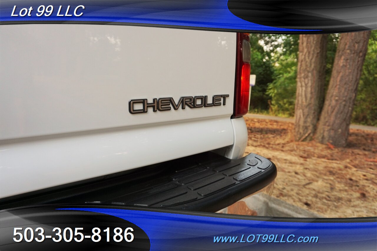 2003 Chevrolet Suburban 2500 4x4 V8 Heated Leather 3 ROW NO RUST - Photo 34 - Milwaukie, OR 97267