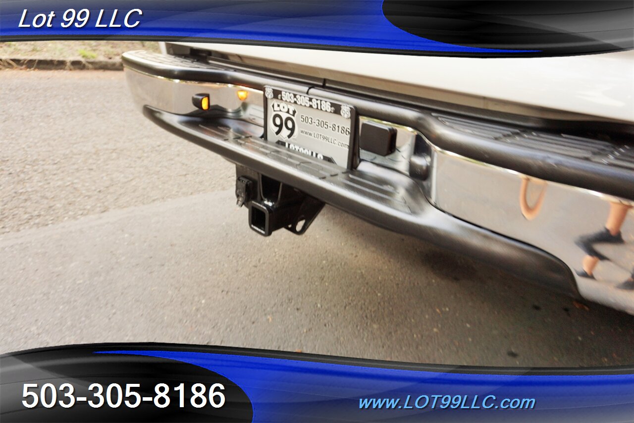 2003 Chevrolet Suburban 2500 4x4 V8 Heated Leather 3 ROW NO RUST - Photo 35 - Milwaukie, OR 97267