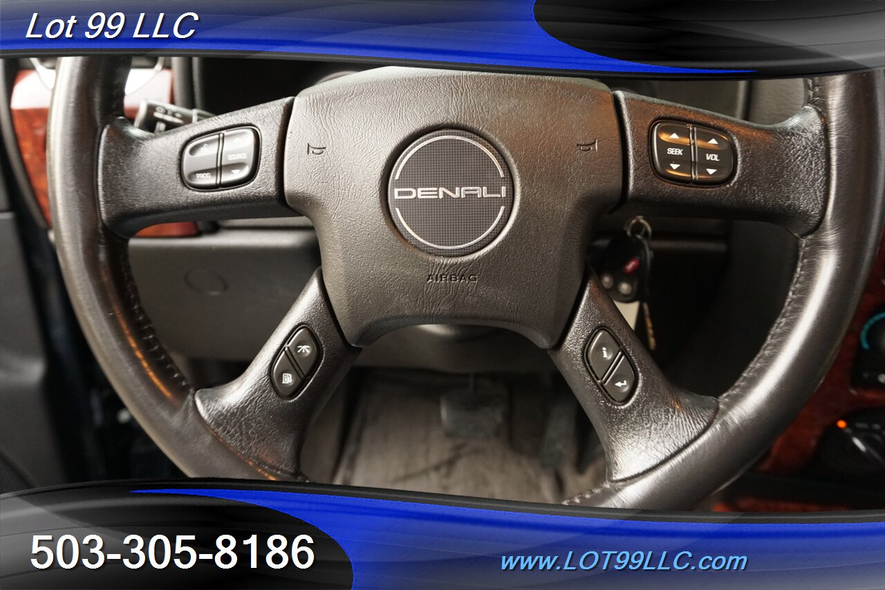 2009 GMC Envoy Denali AWD V8 5.3L Heated Leather Moon Roof GPS   - Photo 23 - Milwaukie, OR 97267